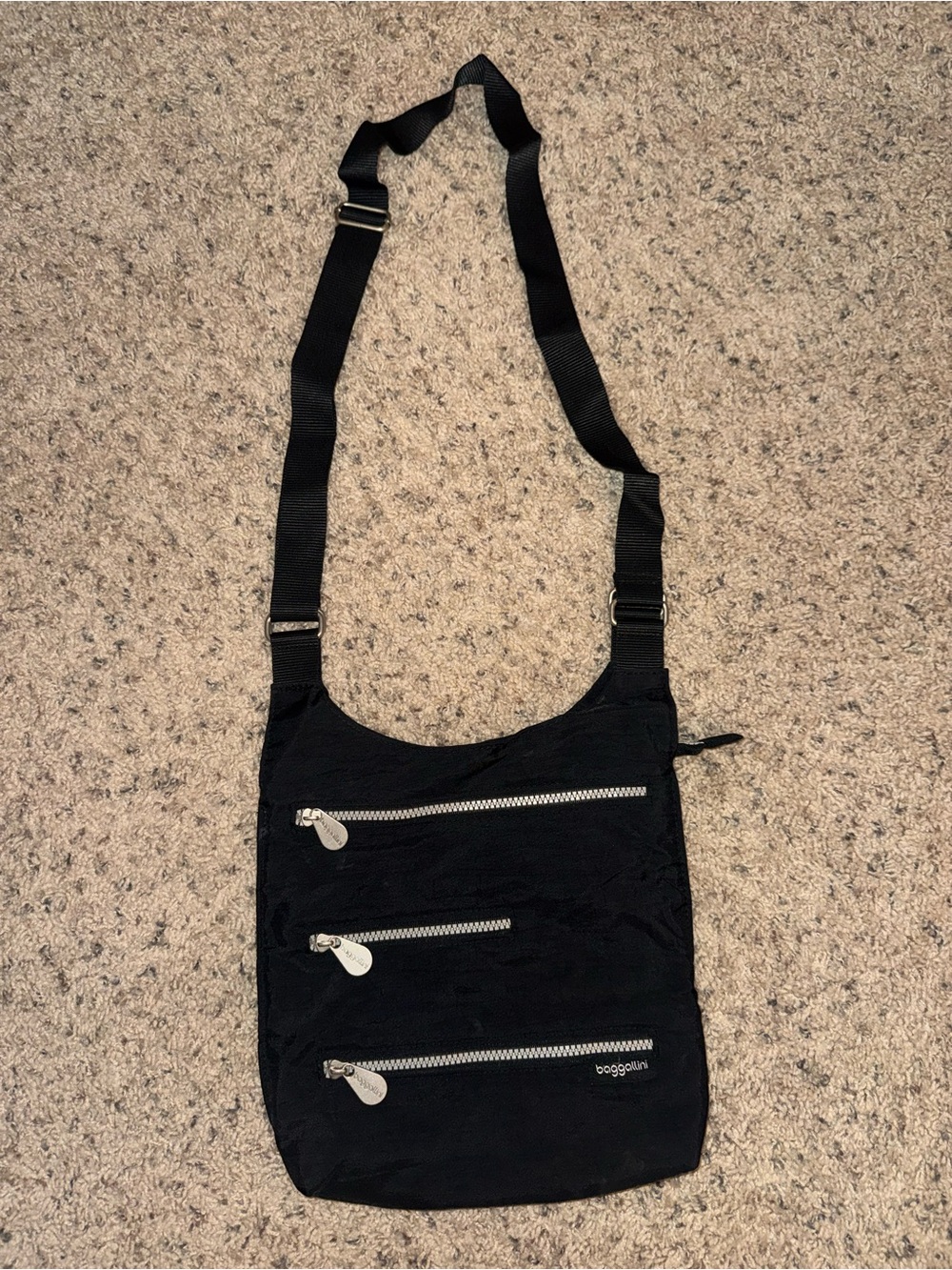 Baggallini Black Nylon Crossbody with Silver Zippers